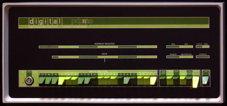 PDP-11 有史以来最有影响力的小型计算机 PDP-11 有史以来最有影响力的小型计算机
