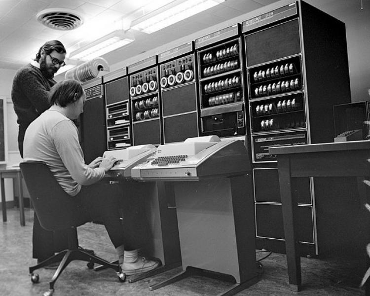 PDP-11 有史以来最有影响力的小型计算机 PDP-11 有史以来最有影响力的小型计算机