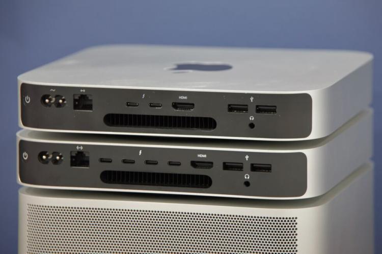 尽管少了两个 Thunderbolt 端口,但 mini 的 M2 版本确实进行了一些小而重要的升级,包括能够驱动一对 5K Thunderbolt 或 USB-C 显示器(而不是强迫您使用功能较弱的 HDMI 端口来显示)驱动第二个显示器)。